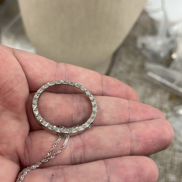 14K White Gold Necklace with Textured Circle Pendant, 18 Inches - Picture 12 of 14